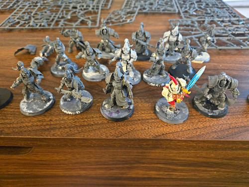 Warhammer 40k custodes combat - warhammer,